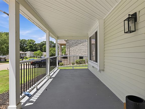 3rd image of 203 Lochinver Dr