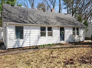 4749 Wil O Paw Dr, Coloma, MI 49038