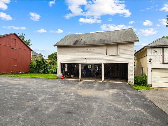 5th image of 11-13 Dennison Ave #11