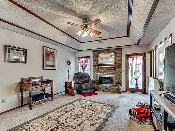 5th image of 1213 SW 133rd Pl