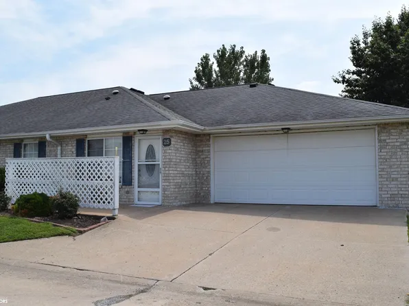 1123 48th St APT 25, Fort Madison, IA 52627