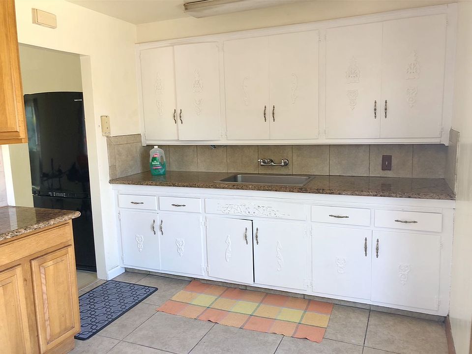1st image of 711 Arguello Dr