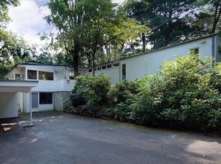 10 Moon Hill Rd, Lexington, MA 02421