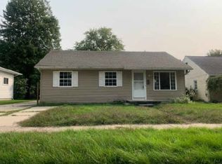 335 Bruce St, Marine City, MI