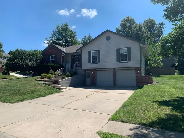 8219 NW Birch Ln, Kansas City, MO 64151
