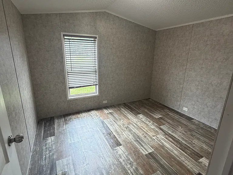 3531 Baker Rd #9 — Photo 13