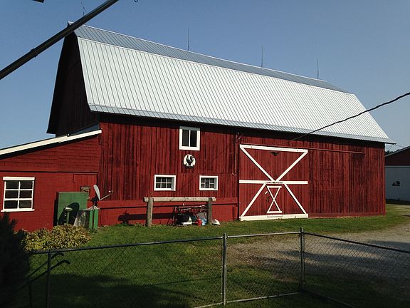 Historic Hay Dairy Barn 