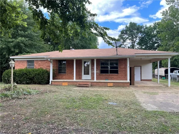 420 W 5th St, Mulberry, AR 72947