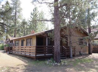 933 Lakewood Dr, Big Bear City, CA 92314