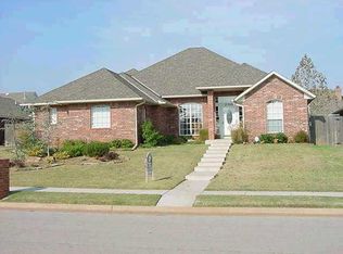 2508 N Fernwood Dr, Edmond, OK 73034