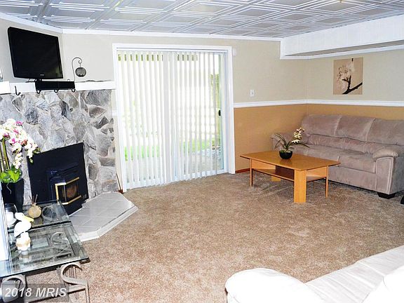 3rd image of 1011 Agate Dr