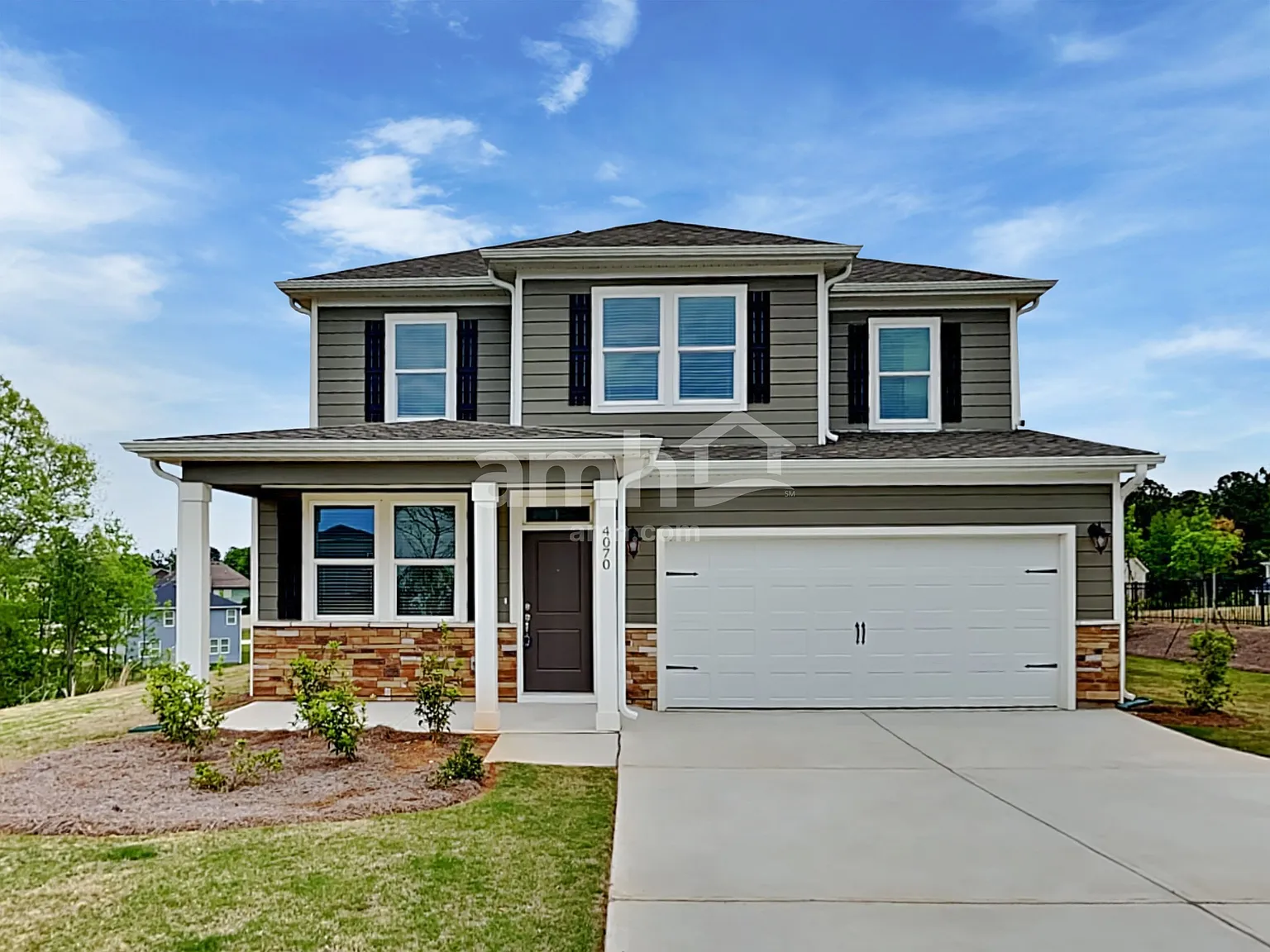 4 bed, 2.5 bath, 2297 sqft, $2,735 — Photo 1