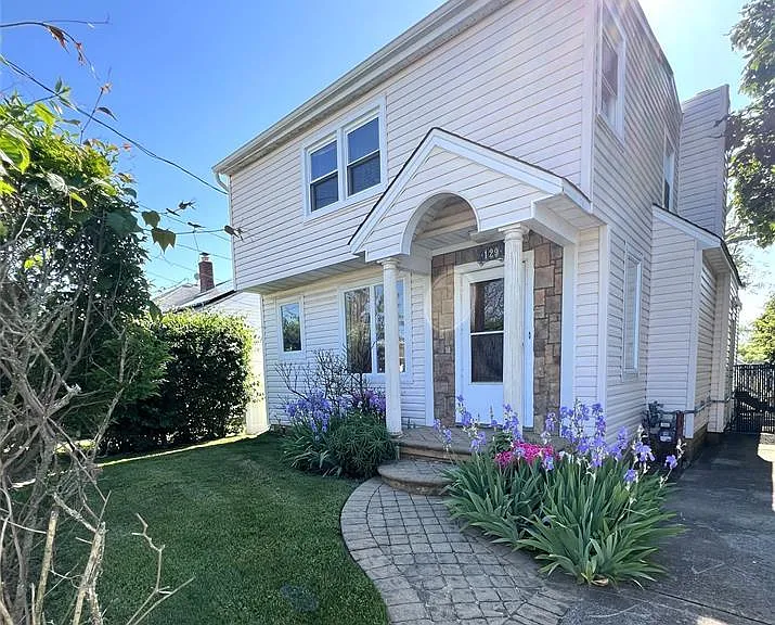 129 Flamingo St — Photo 19
