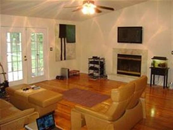 3rd image of 3010 Brandemere Dr