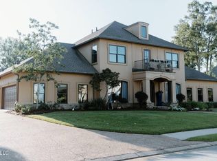 71 Grand View Cir, Brandon, MS 39047