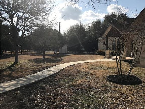 4th image of 710 Barton Creek Dr