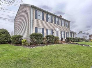 21 Wild Rose Ln, Mechanicsburg, PA 17050