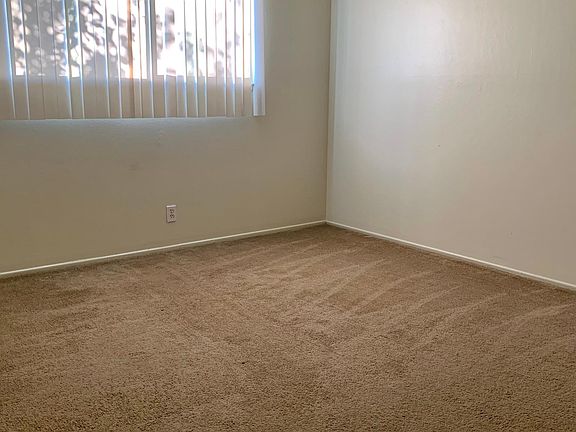 4th image of 1007 Willow St
