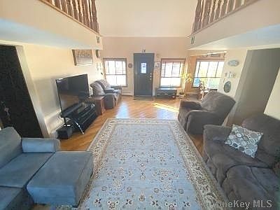 3rd image of 42 Evans Ave