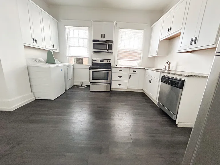 3106 Vanderbilt Pl — Photo 4