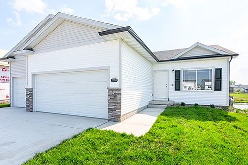 3rd image of 1804 Tuscany Dr SE