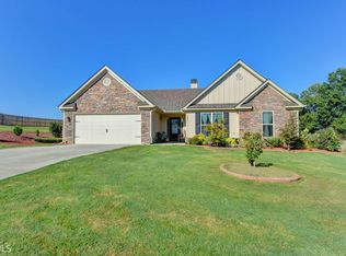 285 Cambridge Farms Dr, Hoschton, GA 30548