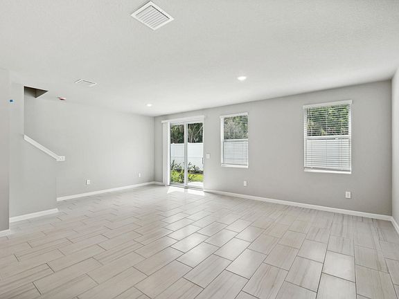 4th image of 354 Salisbury Circle