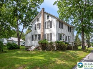 1155 Lake Minsi Dr, Bangor, PA 18013