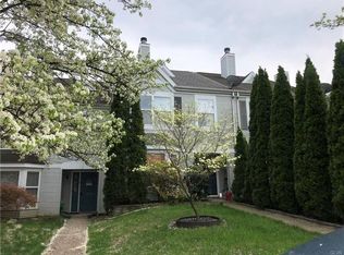 1274 Forest Rd, Whitehall, PA 18052