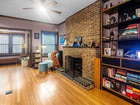 2nd image of 821 Lake St APT 2N