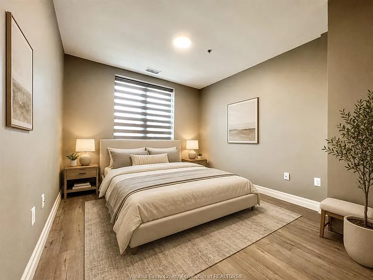531 Pelissier St #206 — Photo 8