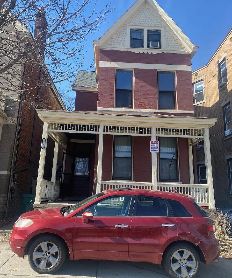 5 bed, 1921 sqft, $3,500 — Photo 1