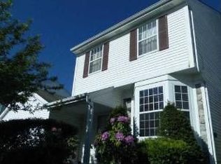 2030 W Williams Cir, Westland, MI 48186