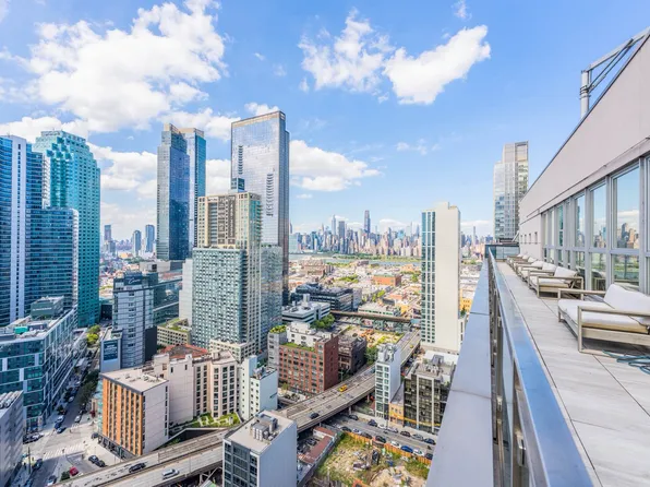 27-17 42nd Road image 31 of 43