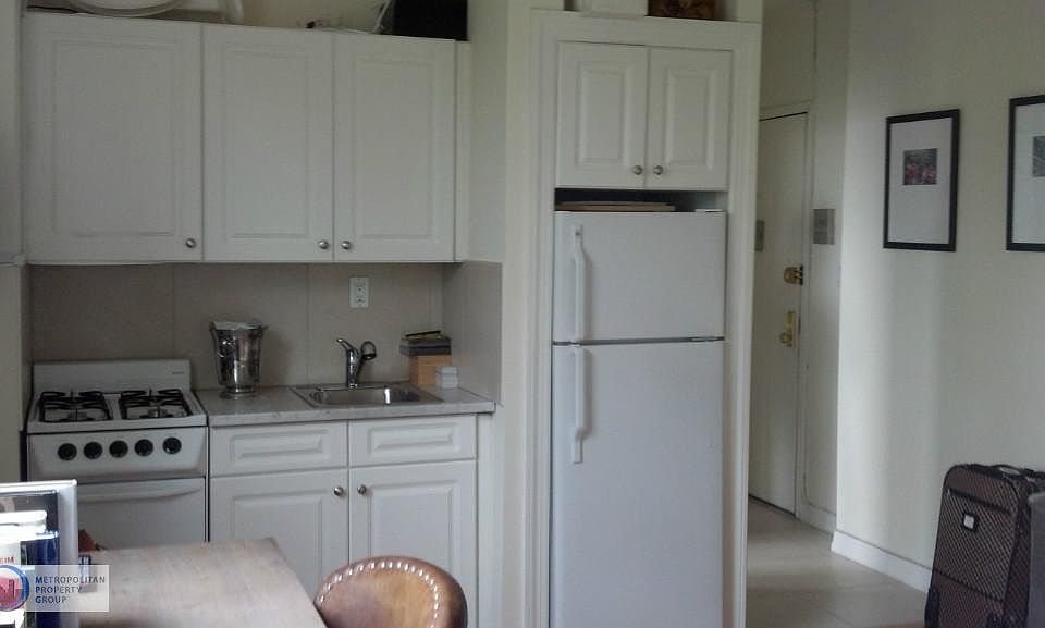 2nd image of 55 Barrow St APT 8
