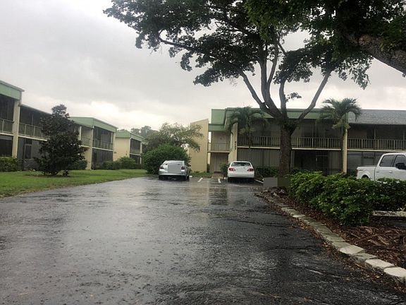 5th image of 4126 NW 88th Ave APT 105