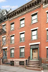 1116 Lorimer Street in Greenpoint