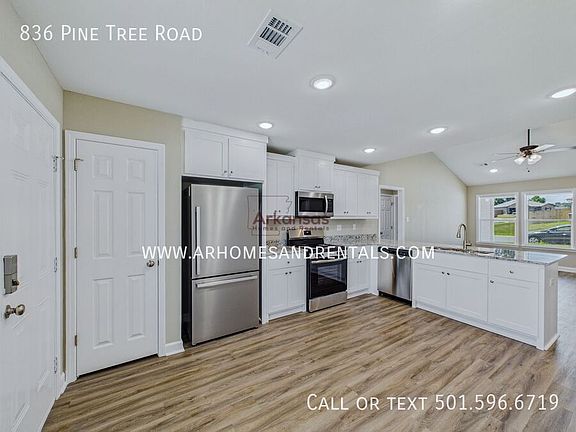 4th image of 836 Pine Tree Rd