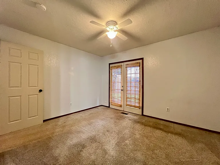 936 W Tesio Way — Photo 20