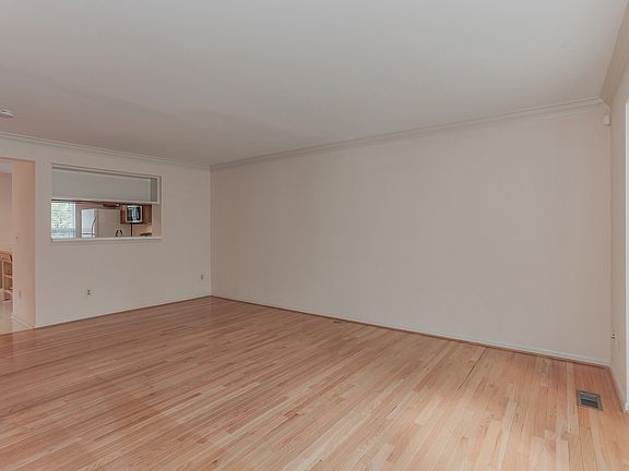 4th image of 7026 Gatton Sq