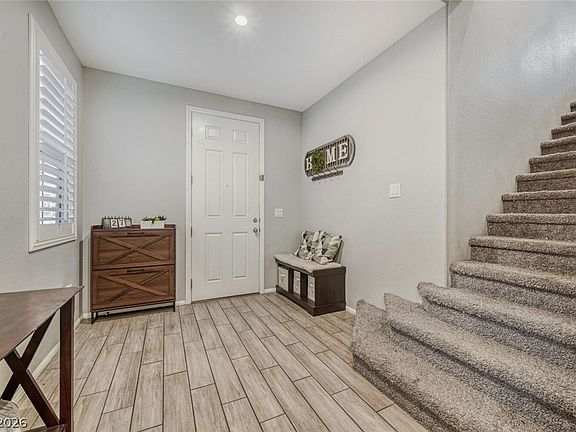 5th image of 1031 Huckburn Ave