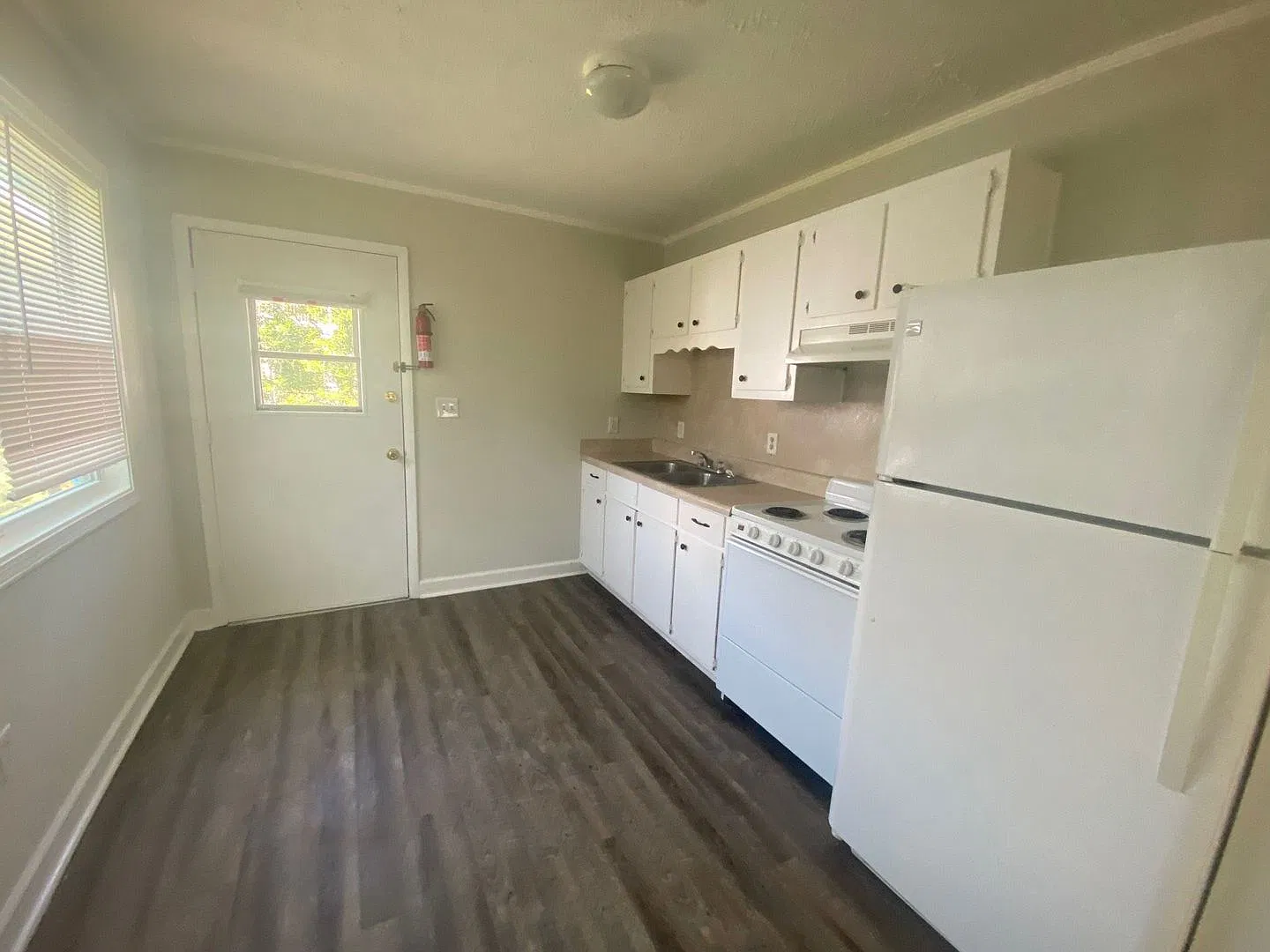 119 College Ave — Photo 3