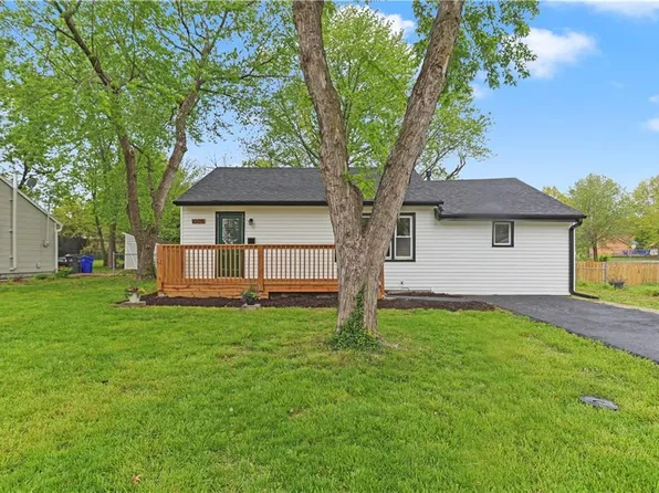 1005 S Brockway St, Olathe, KS 66061
