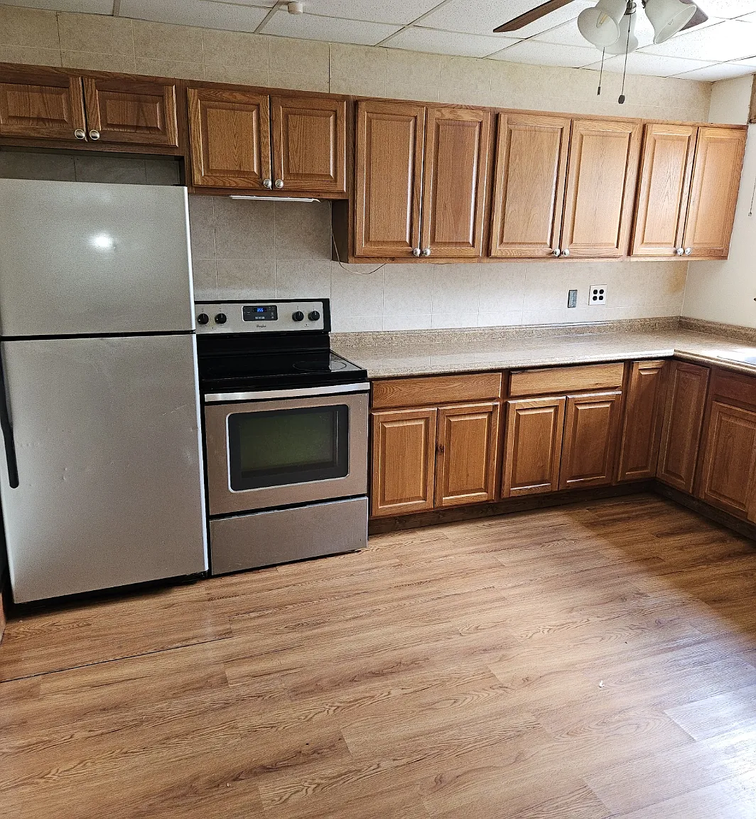 301 College Ave - UL — Photo 2