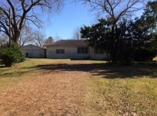 2213 Shanks Rd, Angleton, TX 77515