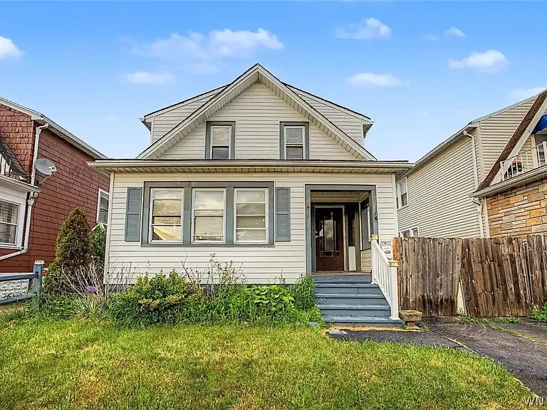 103 Preston Rd #LOWER — Photo 2