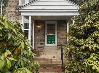 423 E Gorgas Ln, Philadelphia, PA