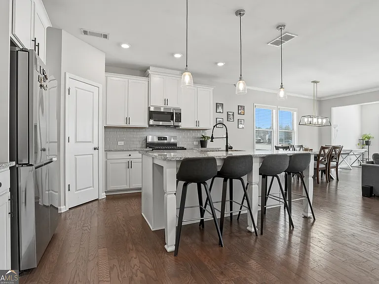 504 Elm Bluff Way — Photo 3