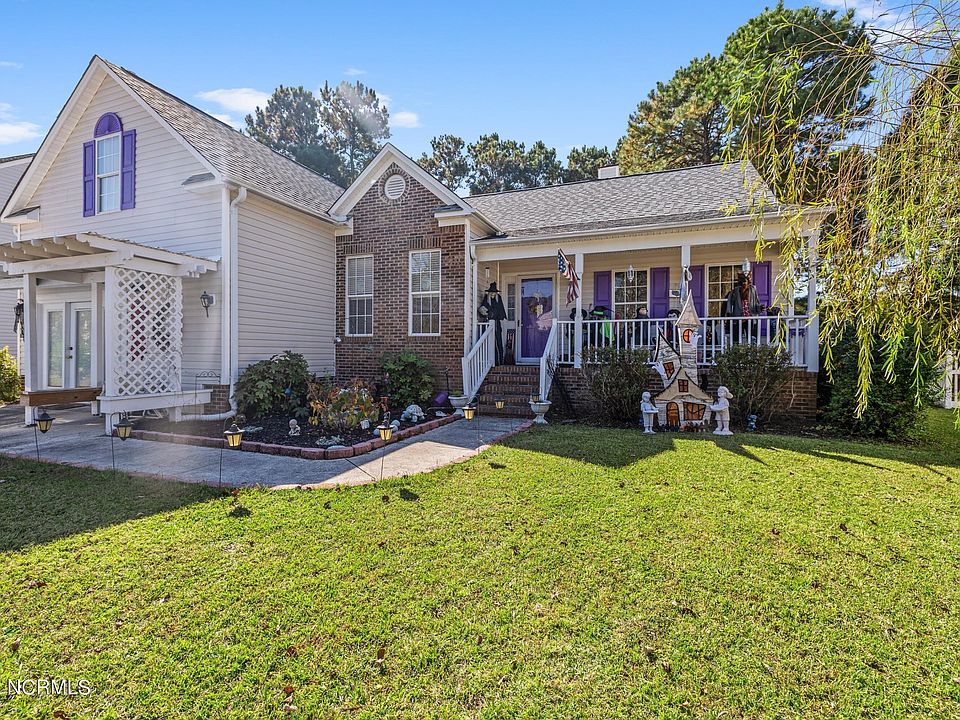 1st image of 4722 Woods Edge Dr