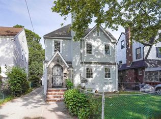 137-47 224th St, Springfield Gardens, NY 11413